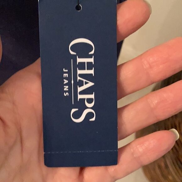 NWT Chaps size 4 navy  stretchy cuffed bermuda shorts - Picture 8 of 13